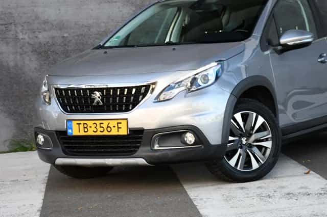 Peugeot 2008 (2018) thumbnail 2