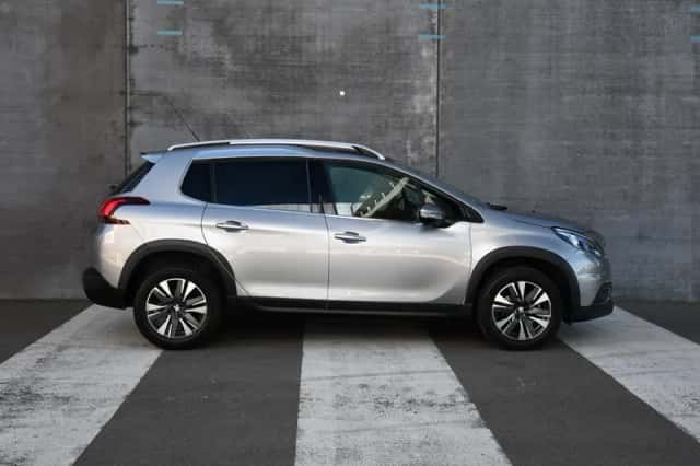 Peugeot 2008 (2018) thumbnail 4