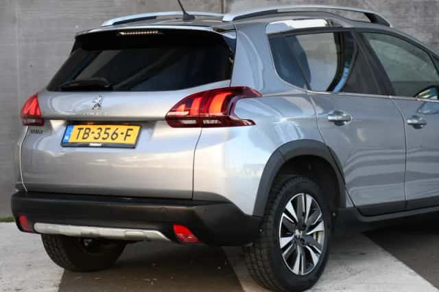 Peugeot 2008 (2018) thumbnail 6