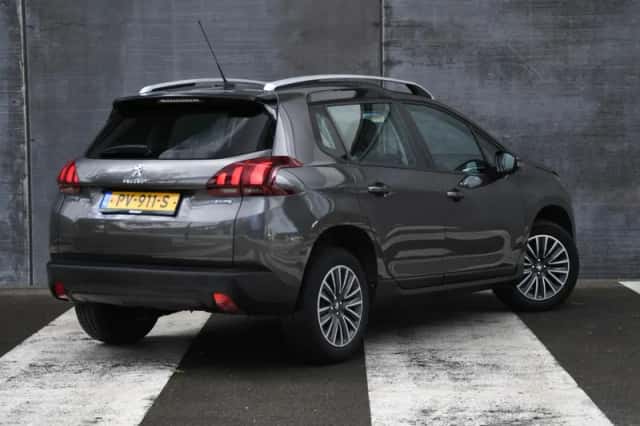 Peugeot 2008 (2017) thumbnail 5