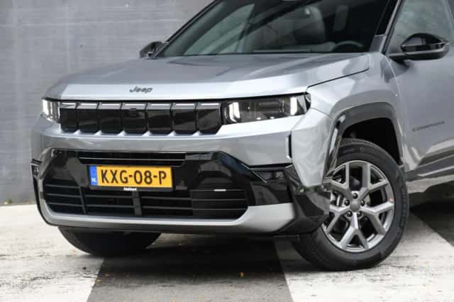 Jeep Compass (2026) thumbnail 2