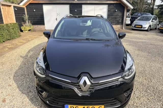 Renault Clio (2018) thumbnail 3