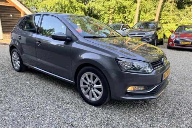 Volkswagen Polo (2017) thumbnail 2