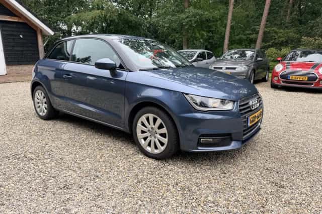 Audi A1 (2015) thumbnail 2