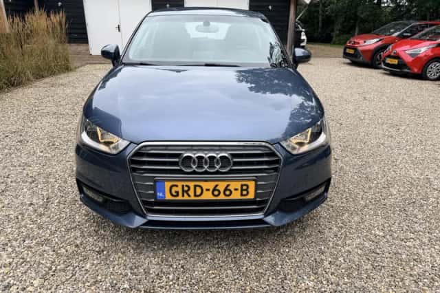Audi A1 (2015) thumbnail 3