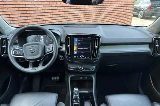 Volvo XC40 (2022) thumbnail 4