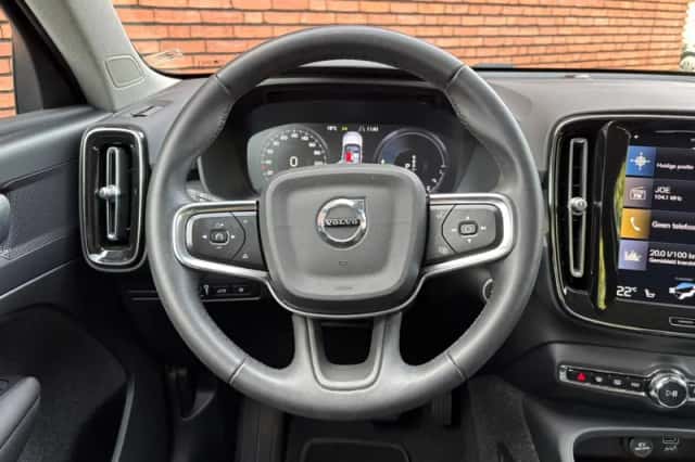 Volvo XC40 (2022) thumbnail 5
