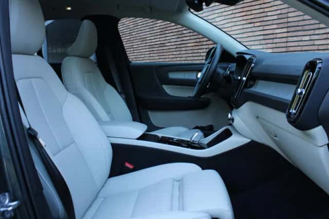 Volvo XC40 (2026) thumbnail 3