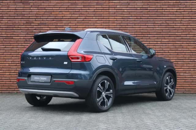 Volvo XC40 (2022) thumbnail 2