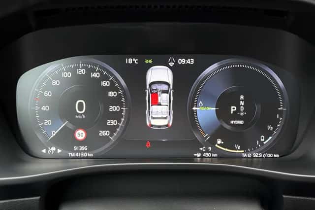 Volvo XC40 (2022) thumbnail 6
