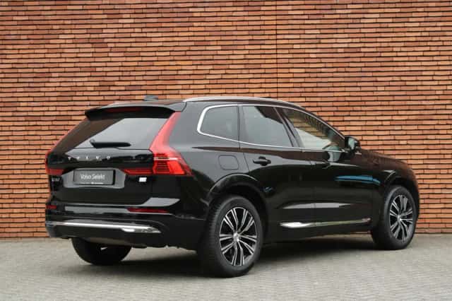 Volvo XC60 (2021) thumbnail 2