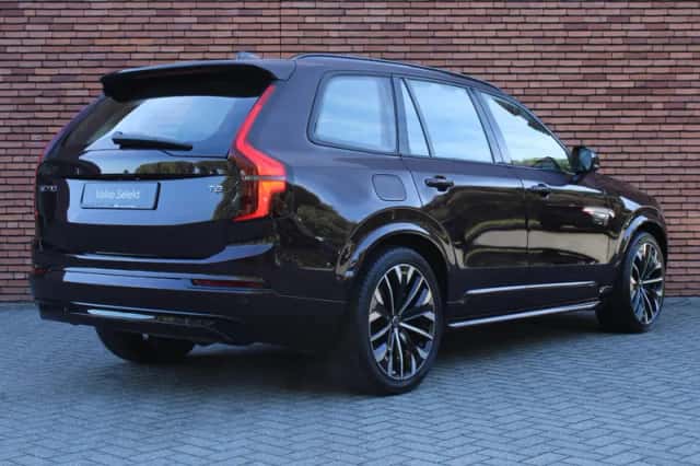 Volvo XC90 (2025) thumbnail 2