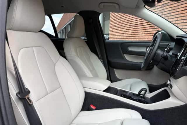 Volvo XC40 (2026) thumbnail 3