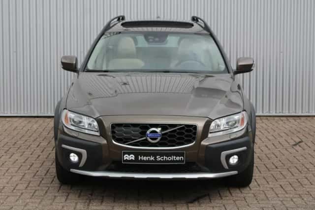 Volvo XC70 (2015) thumbnail 2