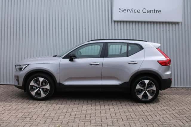 Volvo XC40 (2025) thumbnail 3