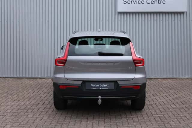 Volvo XC40 (2025) thumbnail 5