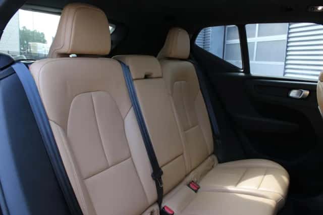 Volvo XC40 (2021) thumbnail 6