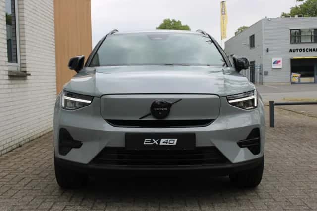 Volvo EX40 (2026) thumbnail 2