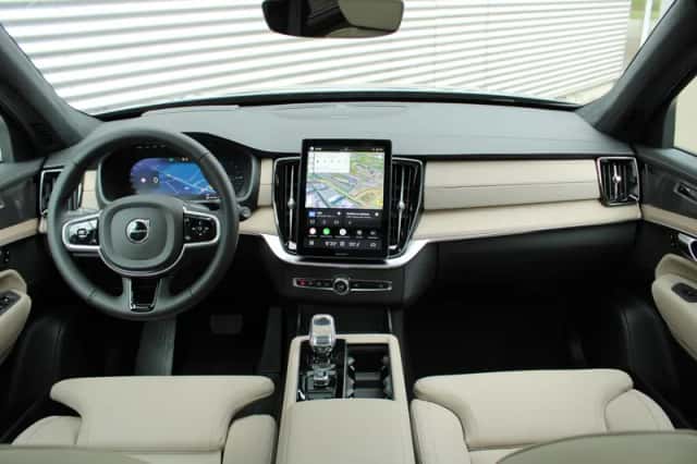 Volvo XC90 (2026) thumbnail 4