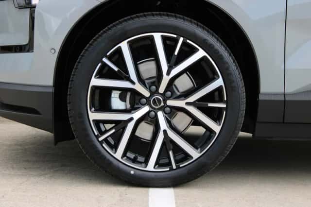 Volvo EX30 (2026) thumbnail 5
