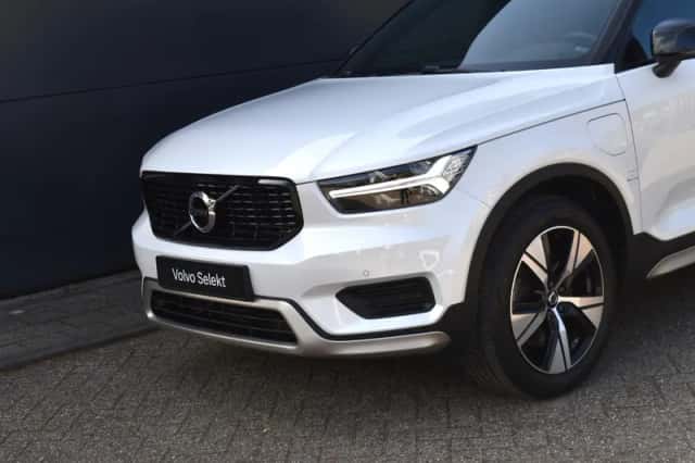 Volvo XC40 (2022) thumbnail 2