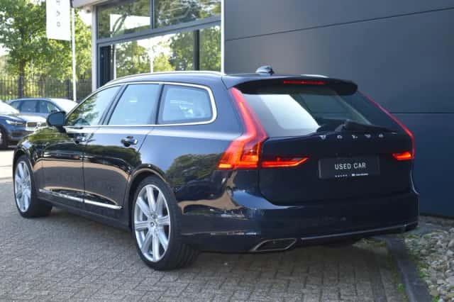 Volvo V90 (2017) thumbnail 3