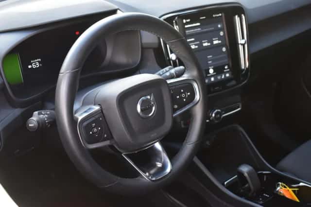 Volvo XC40 (2022) thumbnail 4