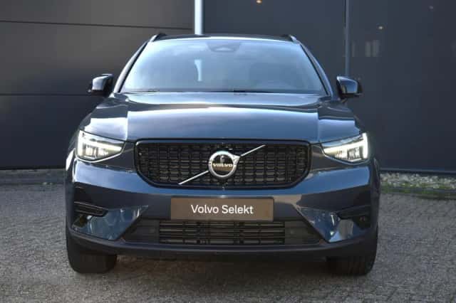 Volvo XC40 (2025) thumbnail 5