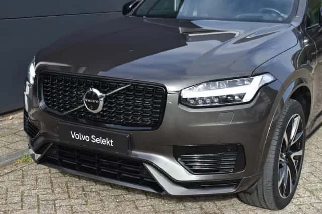 Volvo XC90 (2022) thumbnail 2