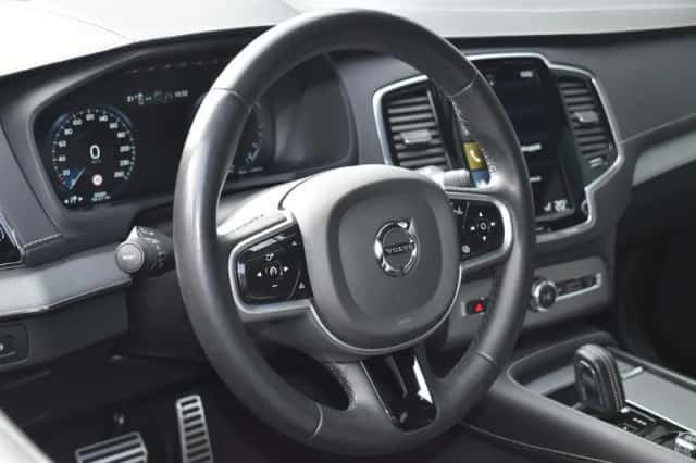 Volvo XC90 (2022) thumbnail 4