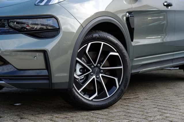 Lynk & Co 01 (2026) thumbnail 6