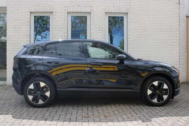Volvo EX30 (2026) thumbnail 4