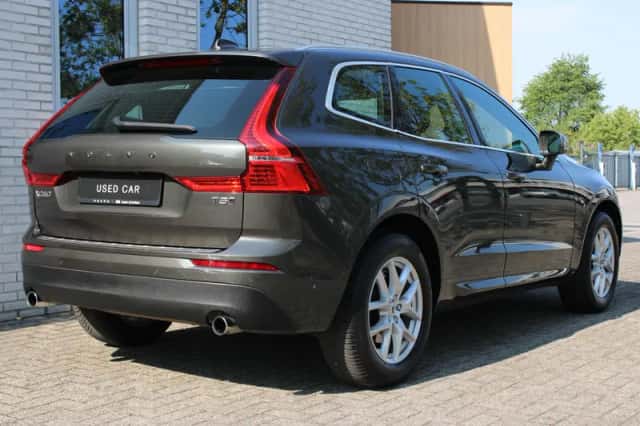 Volvo XC60 (2017) thumbnail 5