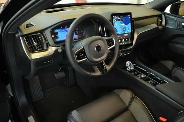 Volvo XC60 (2026) thumbnail 2