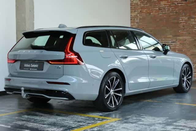 Volvo V60 (2025) thumbnail 3
