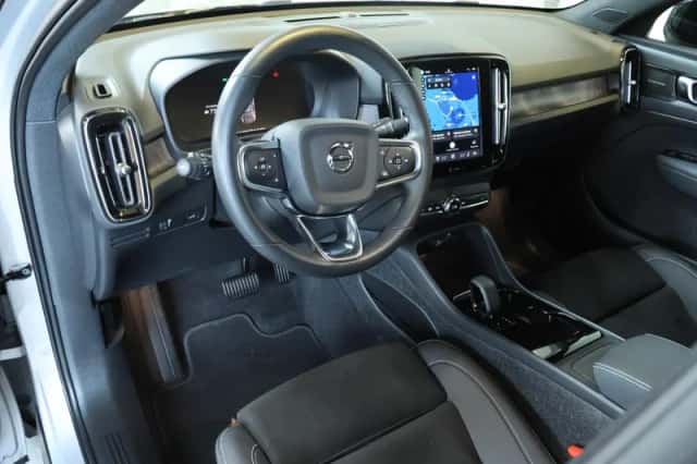 Volvo C40 (2022) thumbnail 2