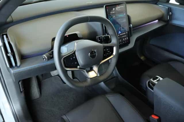 Volvo EX30 (2026) thumbnail 2