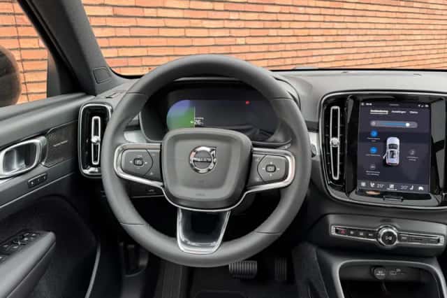 Volvo EX40 (2026) thumbnail 5