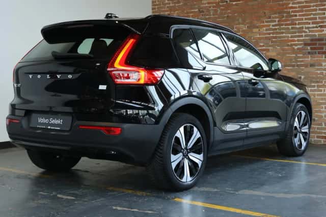 Volvo XC40 (2022) thumbnail 3