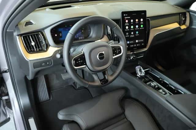 Volvo XC60 (2026) thumbnail 2