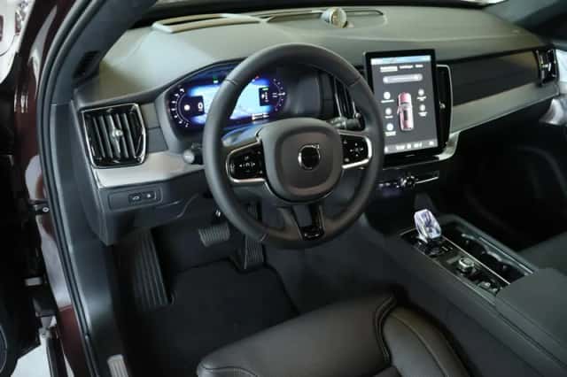 Volvo XC90 (2026) thumbnail 2