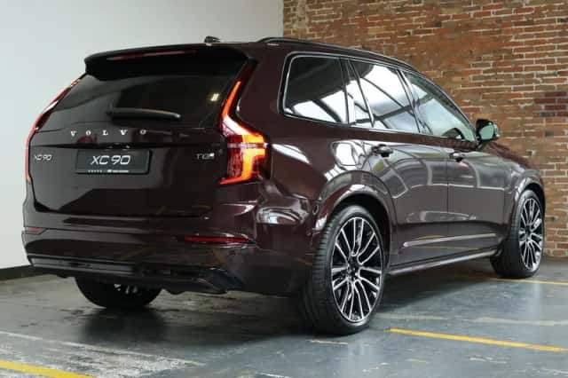Volvo XC90 (2026) thumbnail 3