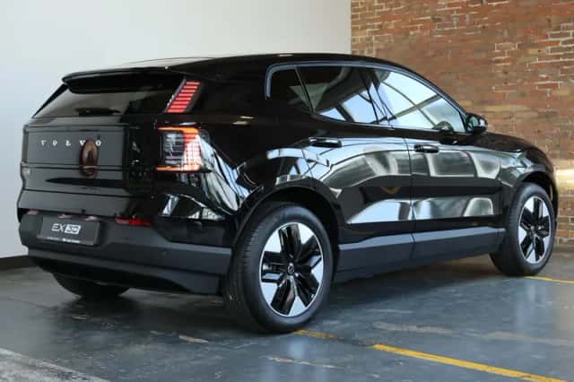 Volvo EX30 (2026) thumbnail 3