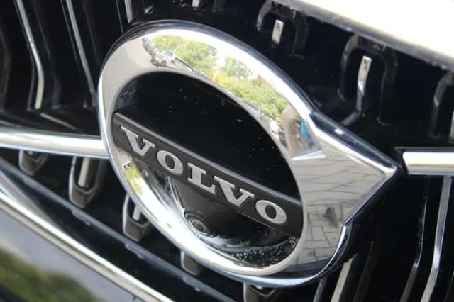 Volvo XC40 (2019) thumbnail 2