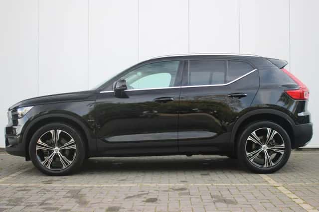 Volvo XC40 (2019) thumbnail 3