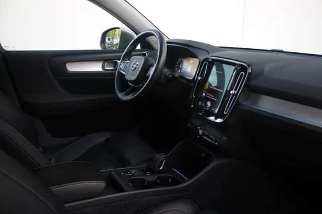 Volvo XC40 (2020) thumbnail 4
