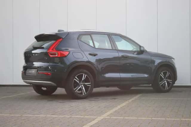 Volvo XC40 (2021) thumbnail 2