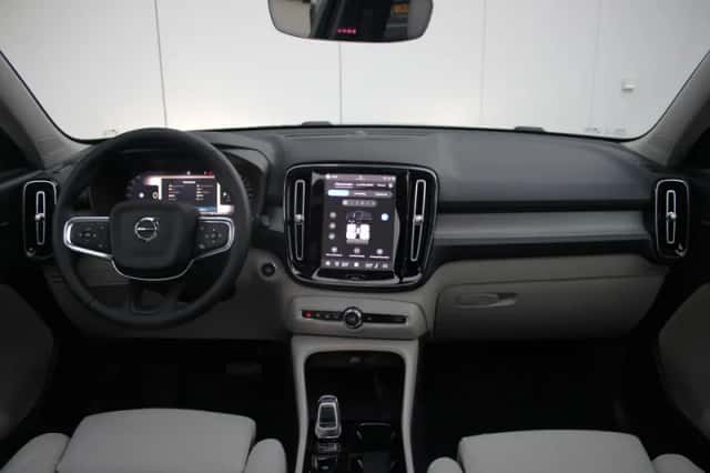 Volvo XC40 (2026) thumbnail 4