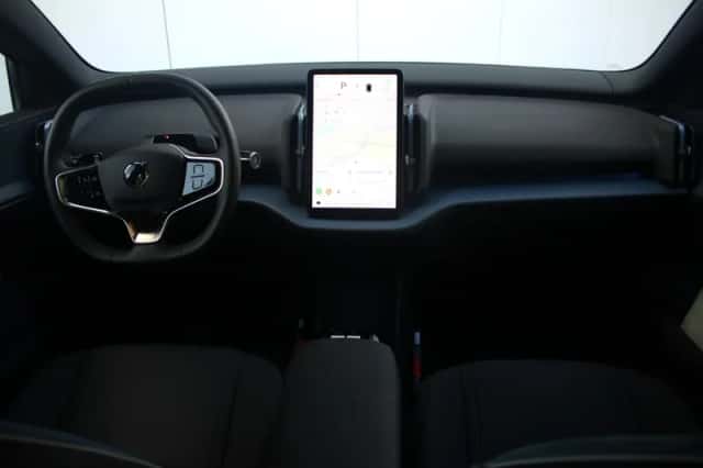 Volvo EX30 (2025) thumbnail 3
