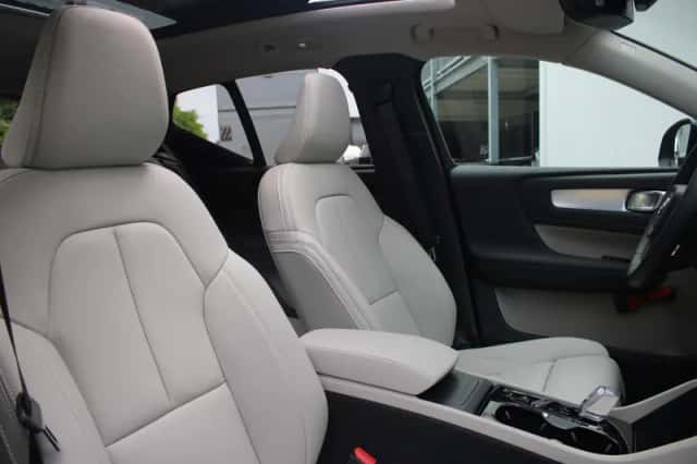 Volvo XC40 (2026) thumbnail 4